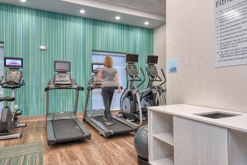 Holiday Inn Express Hotel And Suites Lincoln Airport, An Ihg