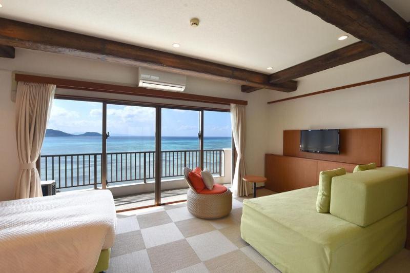 هتل Ishigaki Seaside