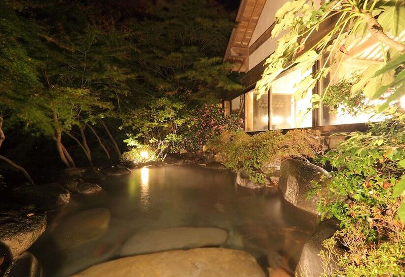 هتل Kinugawaonsen Hananoyado Matsuya