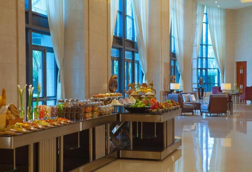 هتل Renaissance Tianjin Lakeview