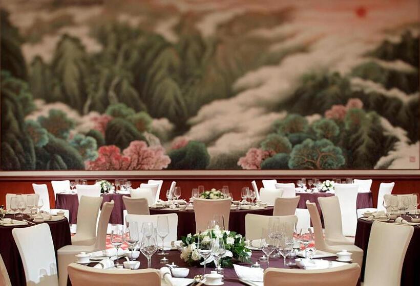 هتل Renaissance Tianjin Lakeview