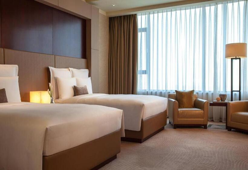 هتل Renaissance Tianjin Lakeview