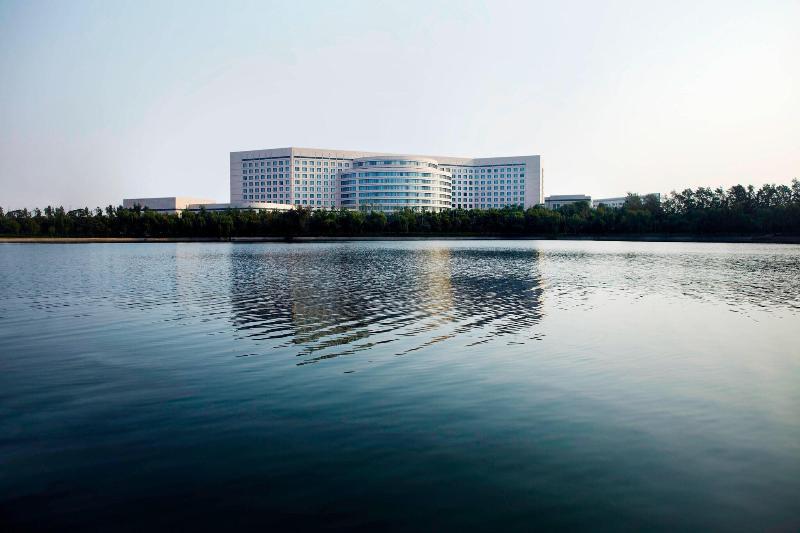 هتل Renaissance Tianjin Lakeview