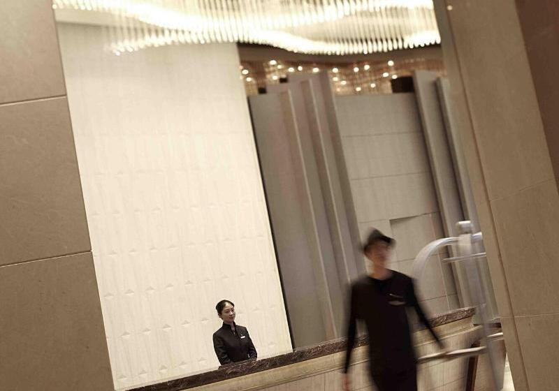 هتل Renaissance Tianjin Lakeview