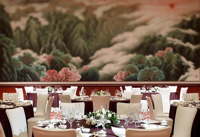 هتل Renaissance Tianjin Lakeview