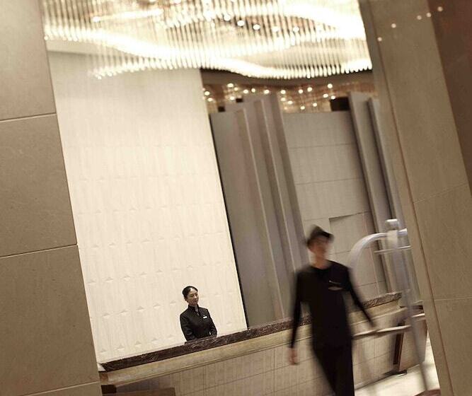 هتل Renaissance Tianjin Lakeview