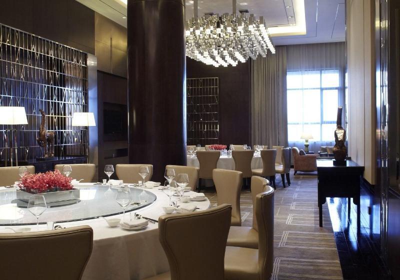 هتل Renaissance Tianjin Lakeview