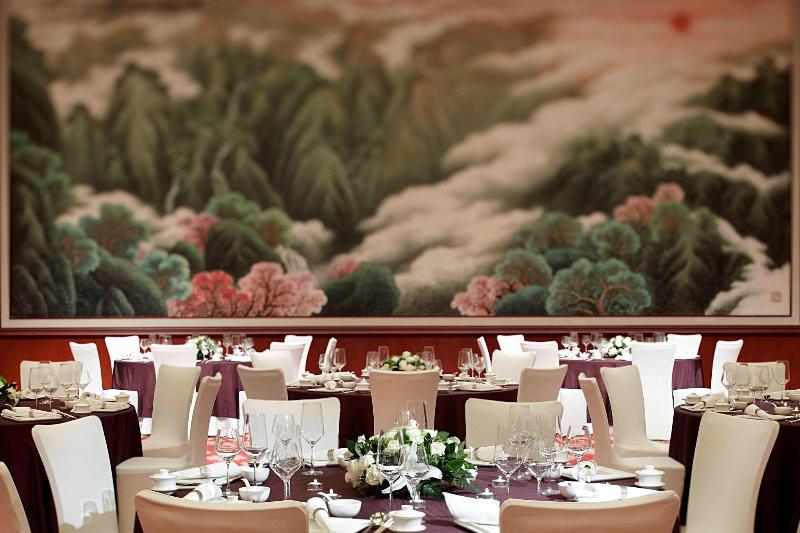 هتل Renaissance Tianjin Lakeview