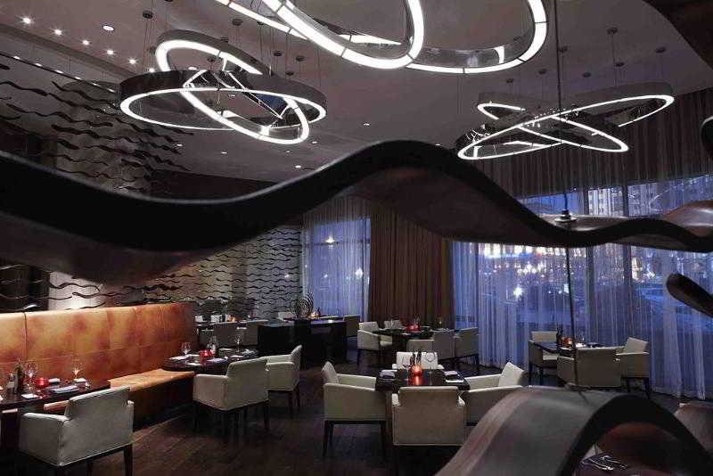 هتل Renaissance Tianjin Lakeview