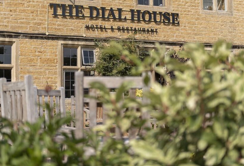 호텔 The Dial House