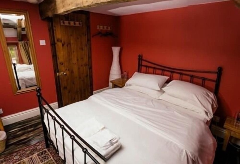 בית מלון כפרי The White Lion Inn