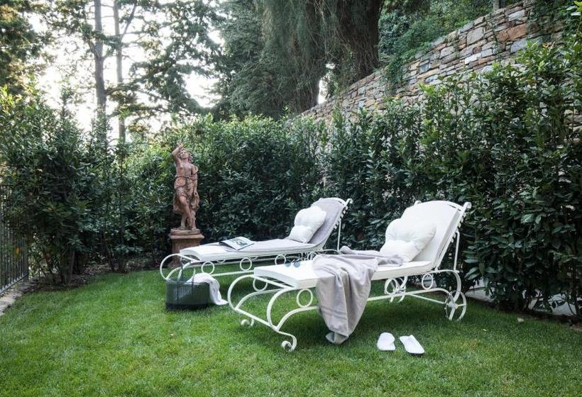 تختخواب و صبحانه Villa Della Pergola Relais Et Chateaux