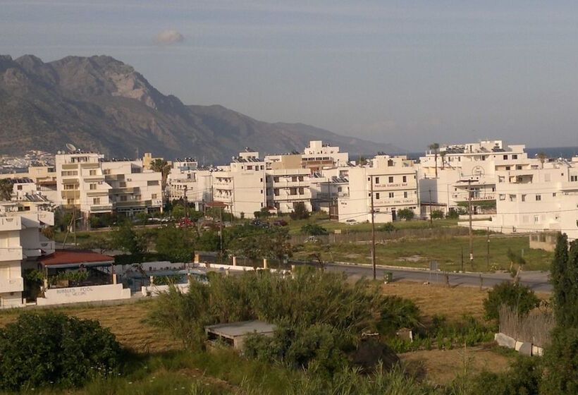 Fania Apartments