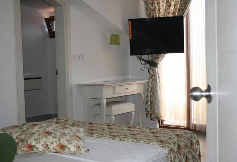 هتل Ata Lagoon Beach