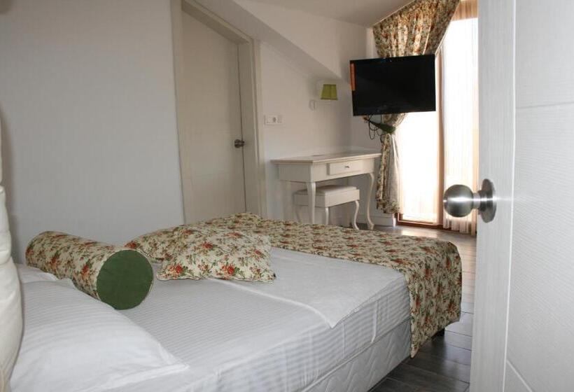 هتل Ata Lagoon Beach