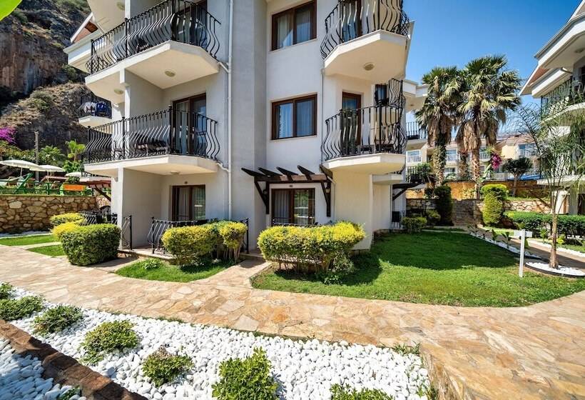 هتل Ata Lagoon Beach