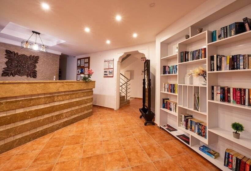 هتل Ata Lagoon Beach