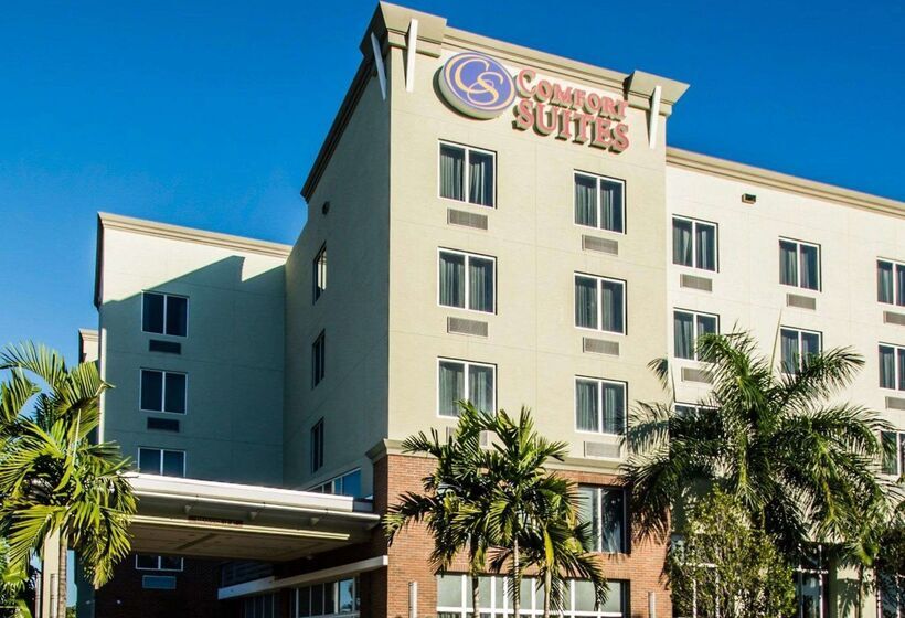 Hotel Comfort Suites Miami Airport North