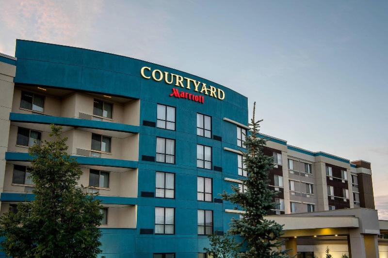 فندق Courtyard By Marriott Edmonton West