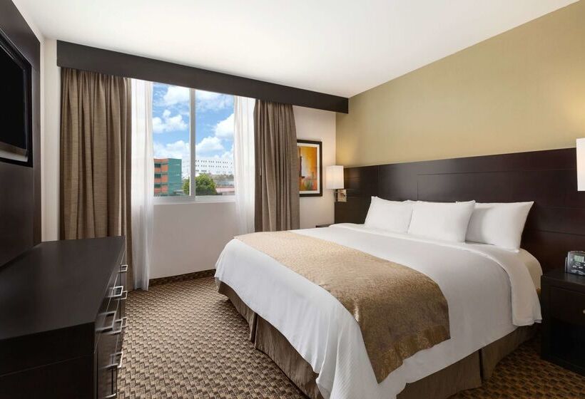 Doubletree By Hilton Hotel Queretaro