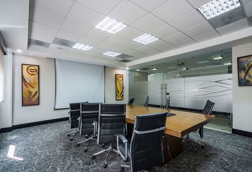 Doubletree By Hilton Hotel Queretaro