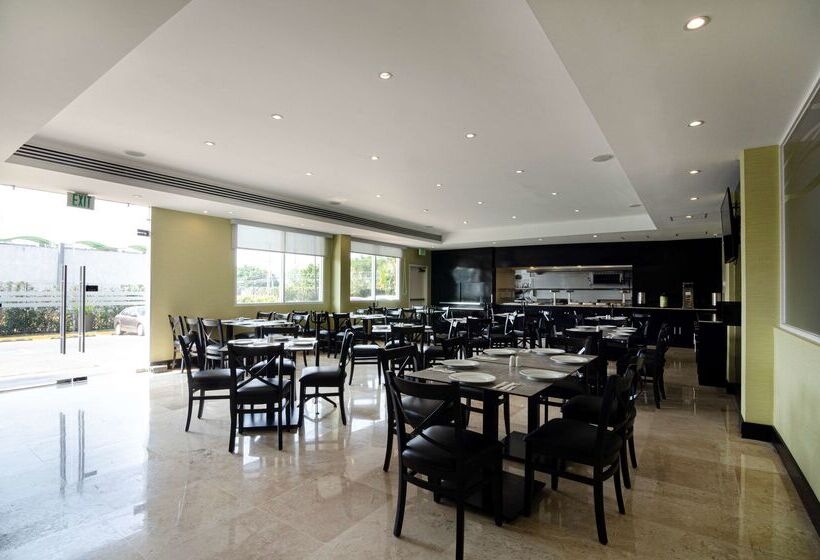 Hotel Doubletree  By Hilton Queretaro