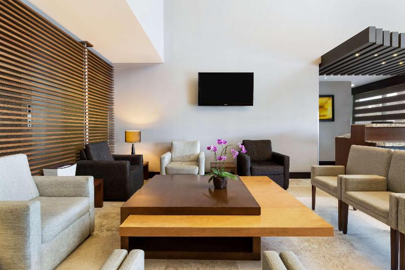 Doubletree By Hilton Hotel Queretaro