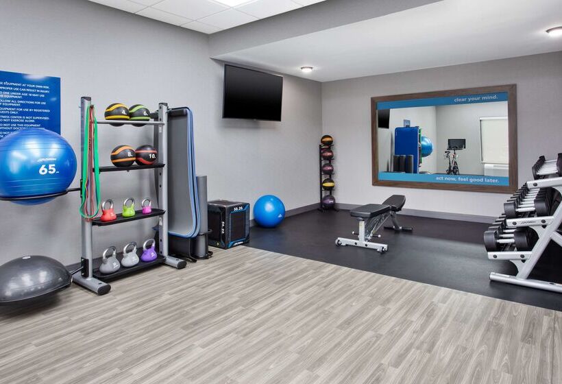 فندق Hampton Inn & Suites Tampa East