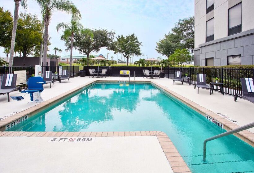 فندق Hampton Inn & Suites Tampa East