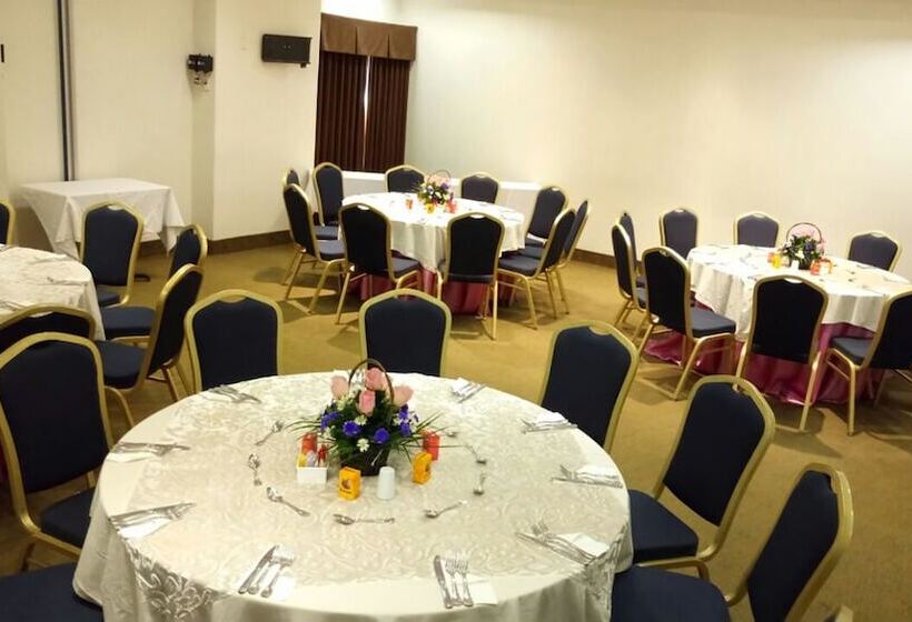 هتل Holiday Inn Express Tuxtla Gutierrez La Marimba, An Ihg