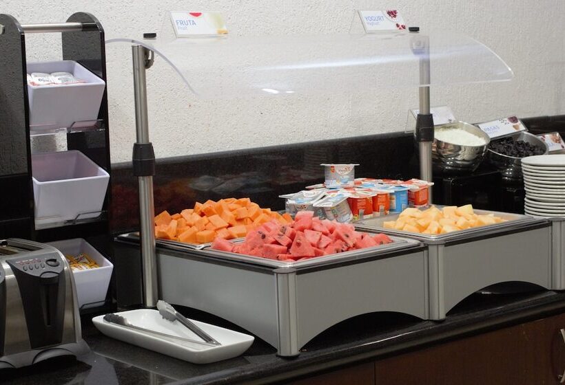 هتل Holiday Inn Express Tuxtla Gutierrez La Marimba, An Ihg