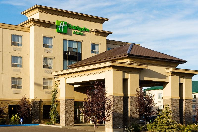 هتل Holiday Inn & Suites Lloydminster, An Ihg