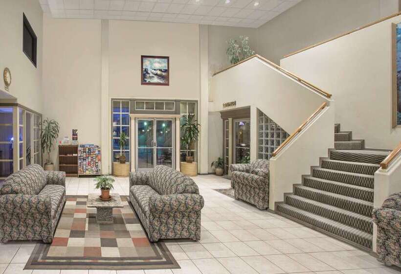 هتل Knights Inn Pico Rivera