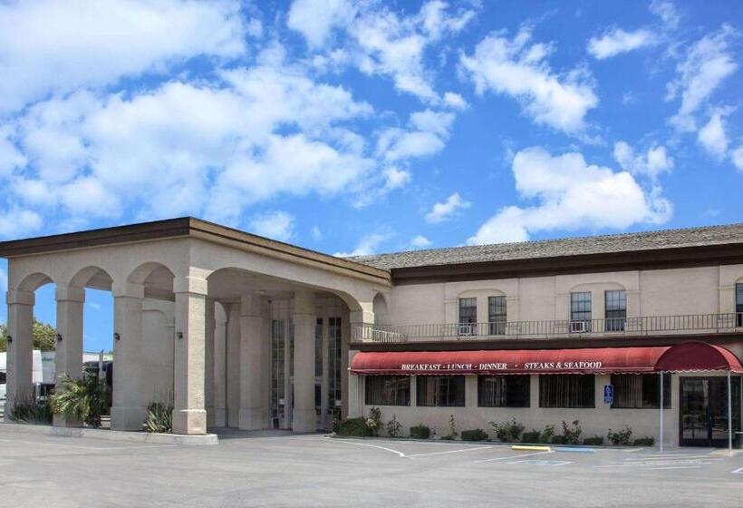 هتل Knights Inn Pico Rivera