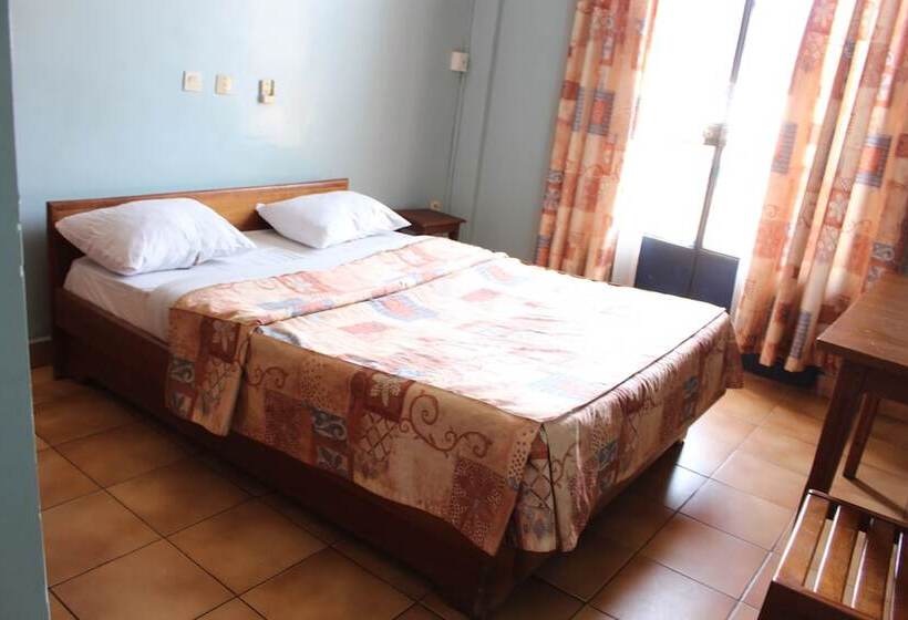 هتل Le Relais Saint Jacques