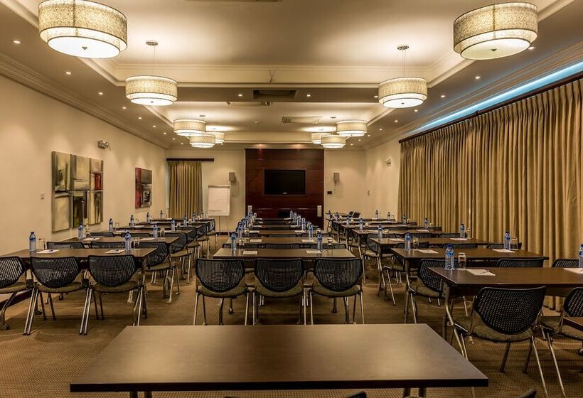 Protea Hotel By Marriott Lagos Kuramo Waters