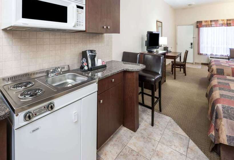 ホテル Ramada By Wyndham High River