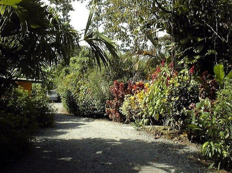 هتل Atlantida Lodge