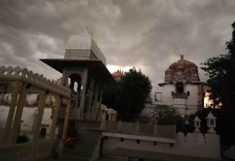 فندق Bassi Fort Palace