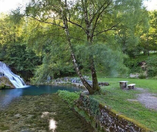 فندق Castel Damandre