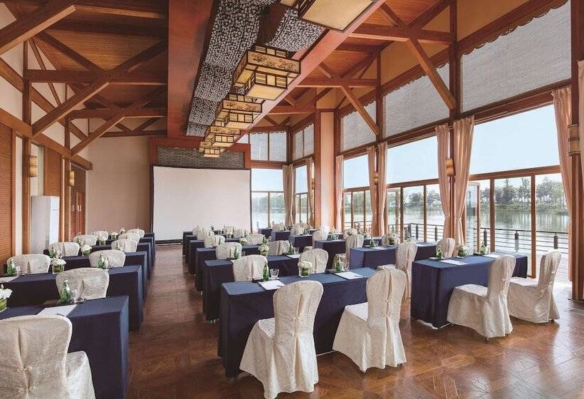 فندق Fairmont Yangcheng Lake