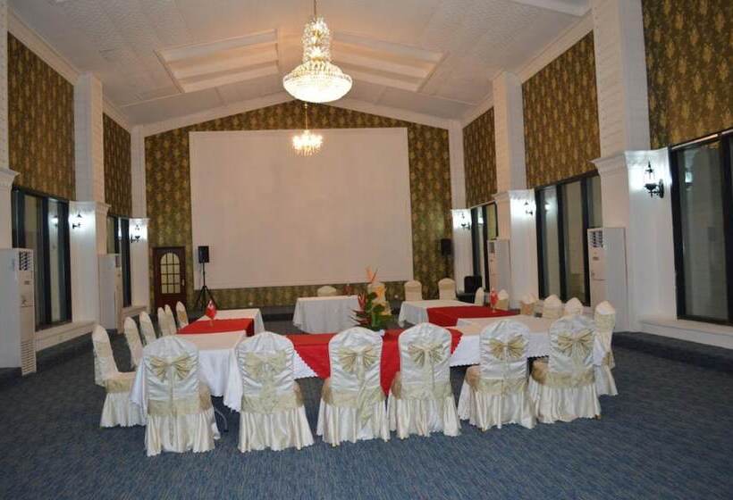 هتل Loumaile Lodge