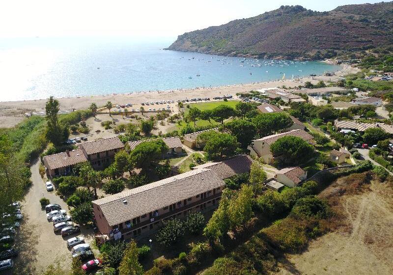 Hotel Marina Di Lava