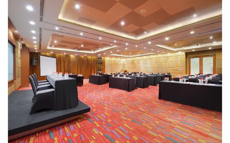 Quest Hotel Simpang Lima   Semarang By Aston