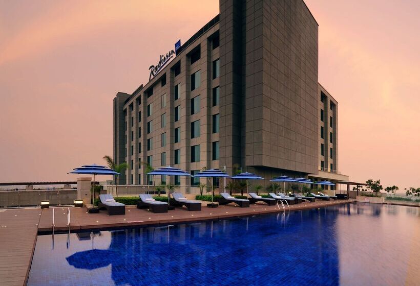 Hotel Radisson Blu  New Delhi Paschim Vihar