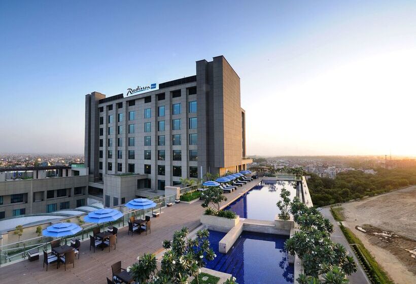 Hotel Radisson Blu  New Delhi Paschim Vihar