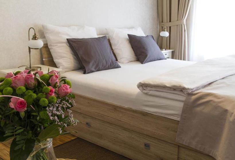 Fotos del hotel U Suteru:  8