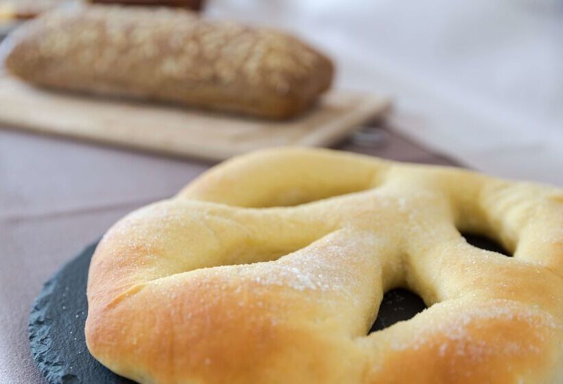 فندق Val Baussenc, The Originals Relais