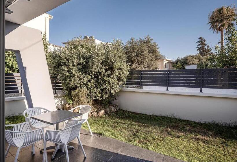 Nontas Suites