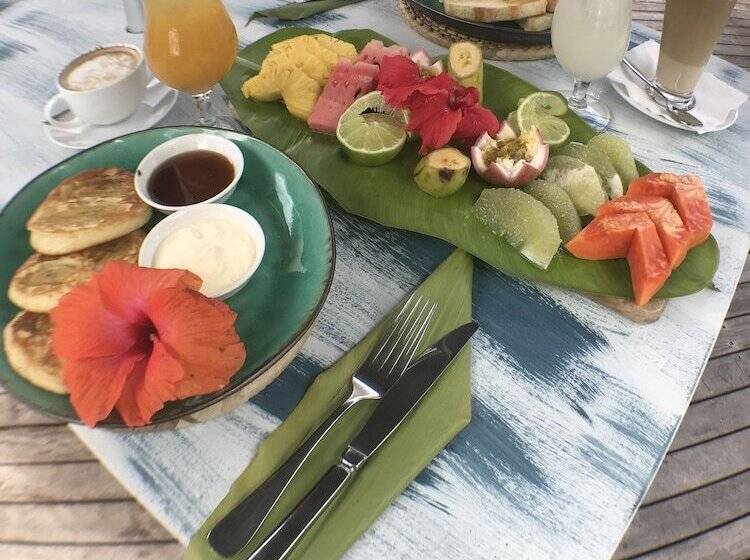 استراحتگاه Turtle Bay Lodge